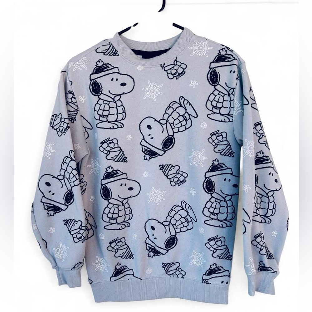 Peanuts Light Gray Snoopy Men's Crewneck Sweater